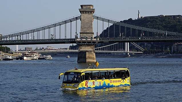 Bustour auf der Donau