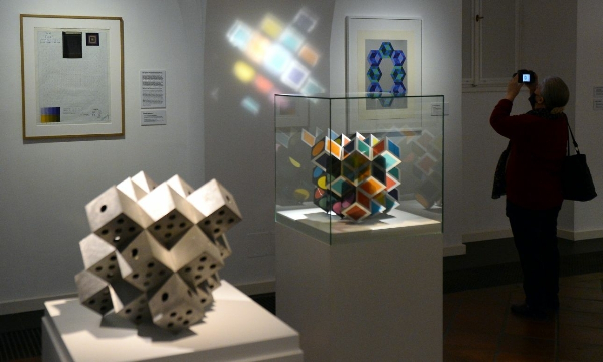 Das Vasarely-Museum in Óbuda wird mit neuen Werken wiedereröffnet